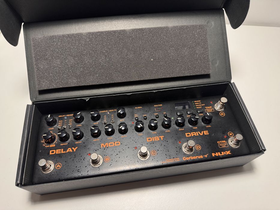 NUX Cerberus – Pedaleira Multi-efeitos e Controlador (Overdrive/Distortion Analógicos)