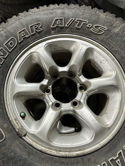 Резина з дисками R15 31/10.50/15