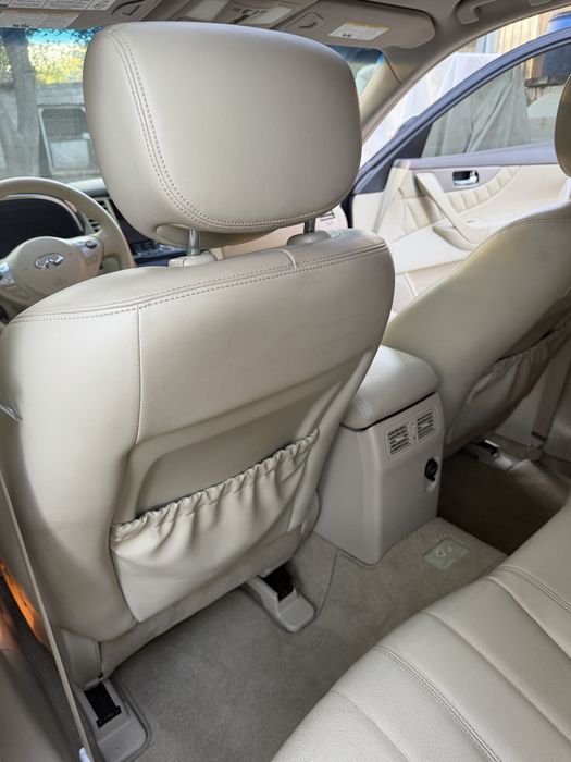 Infiniti QX70 2015