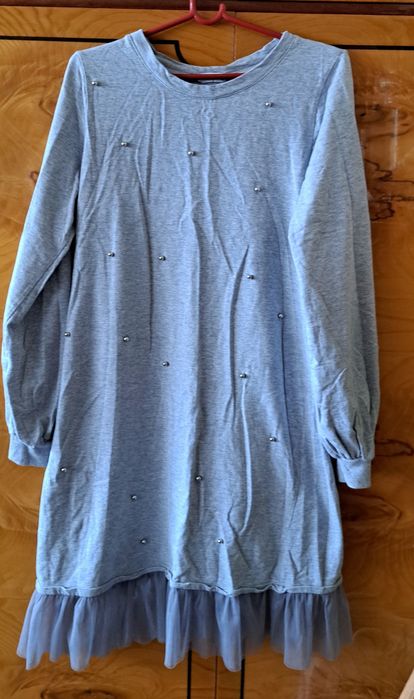 Reserved - sportowa sukienka z perełkami - Jasny szary XL