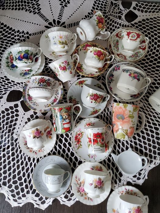 Чайна пара чашка  Royal Doulton Albert Leonardo Worcester