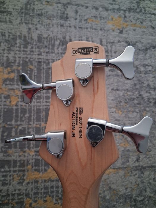 Gitara basowa Cort Action jr 3/4