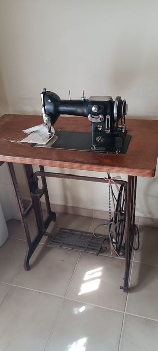 Máquinas de costura Oliva