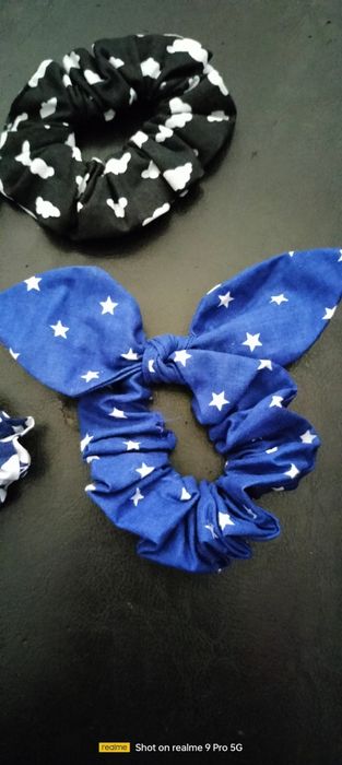 5 gumek scrunchie cena za całość