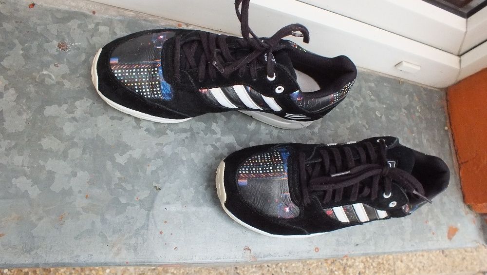 Super buty sportowe marki Adidas skóra w roz 39 1/3