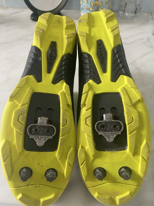 Sapatilhas Scott com engates