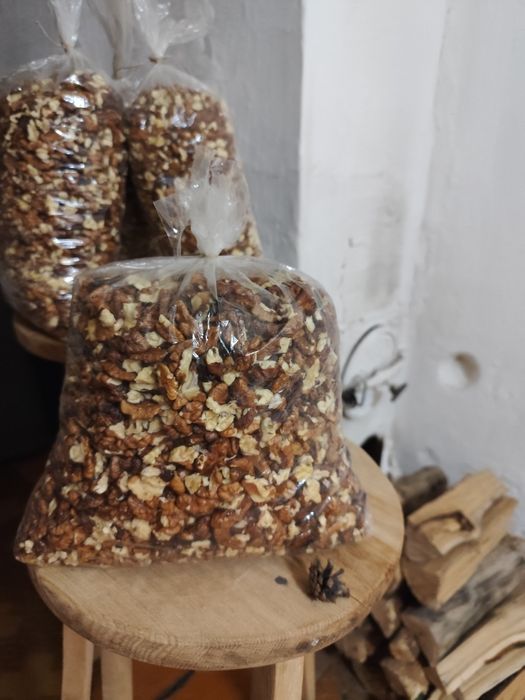 Волоські горіхи, грецькі горіхи