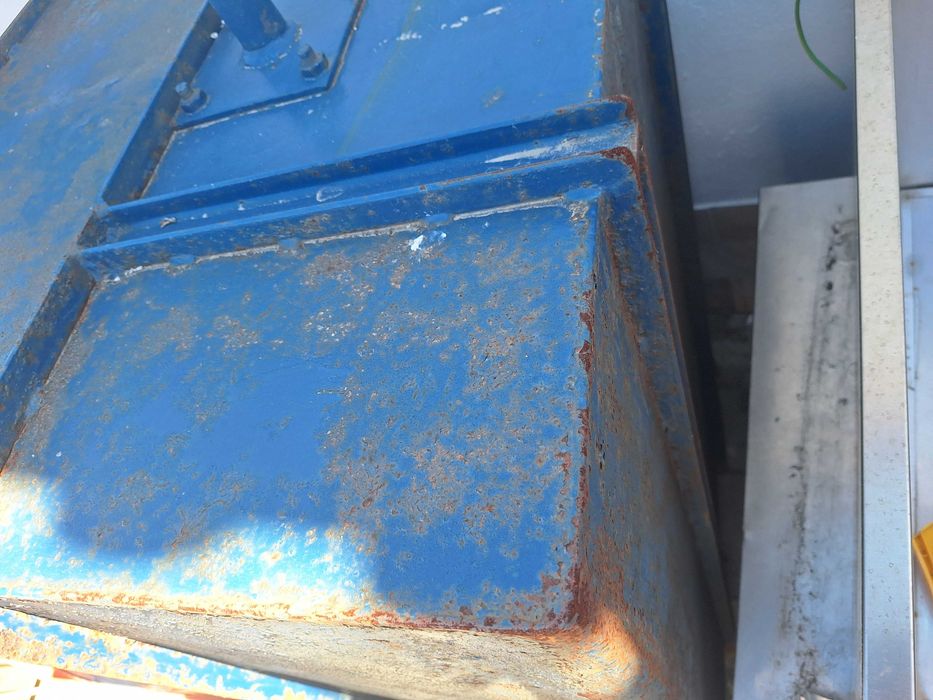 Cuba para uva ou outros utilizações usada em bom estado