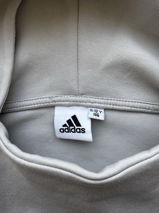 Продається костюм на весну/літо/осінь Adidas