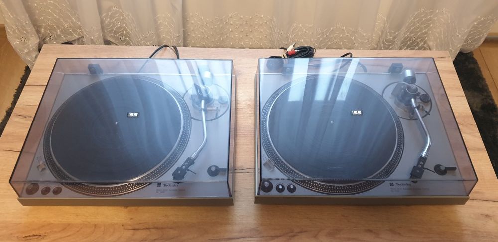 Gramofon Technics SL-1800
