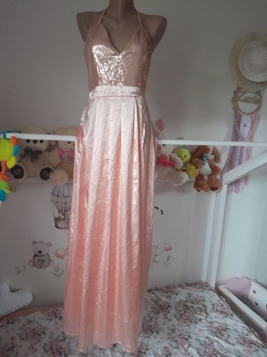 Długa maxi elegancka sukienka blyszczaca Góra wiązana L 40