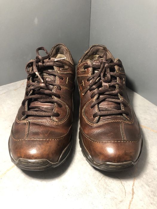 Продам чоловіче взутя Clarks