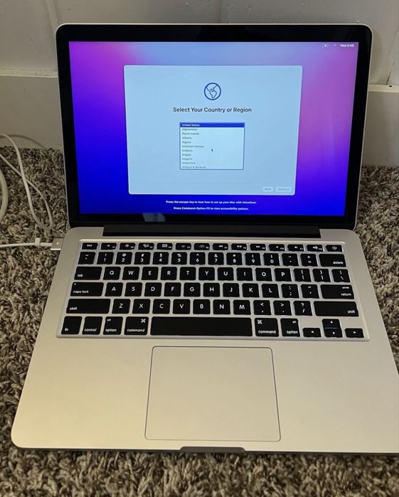 MacBook Pro Retina 13” 2015 i5 2.7GHz • 8GB RAM • SSD • macOS Monterey