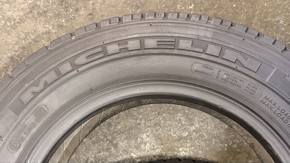 Pneus 165/75r14C 93/91 R Michelin Agilis 61 com 90% piso