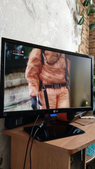 Продам монітор LG flatiron e2260