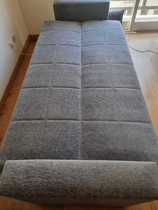 Sofá-cama cinzento