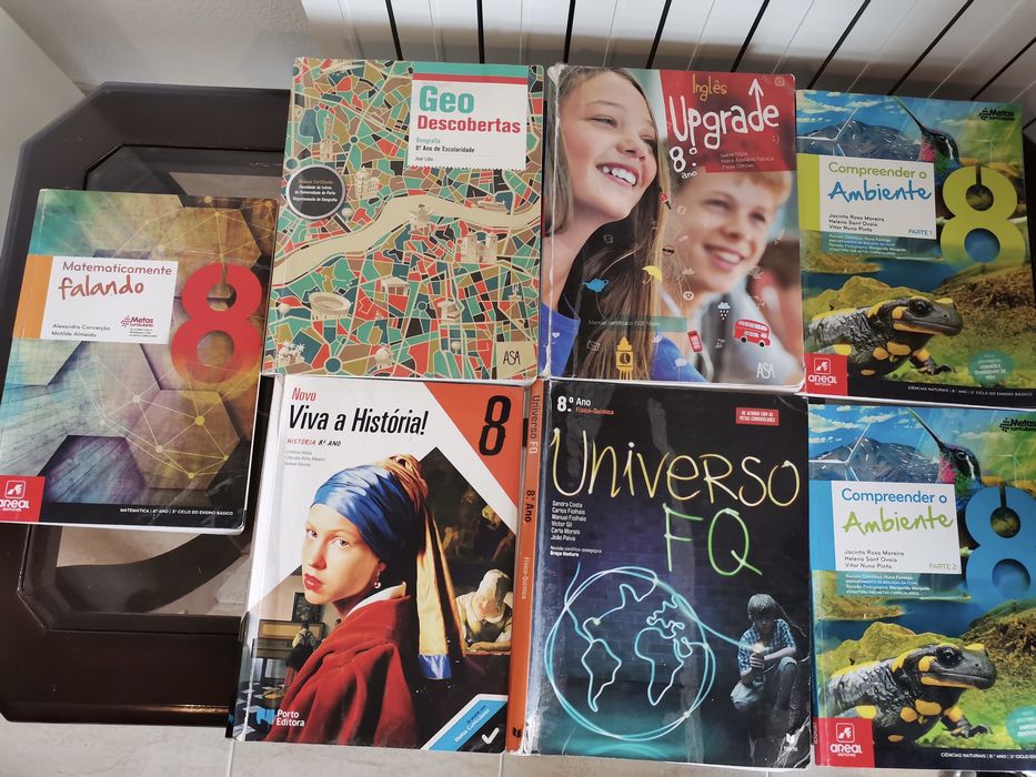 Livros escolares 8 ano