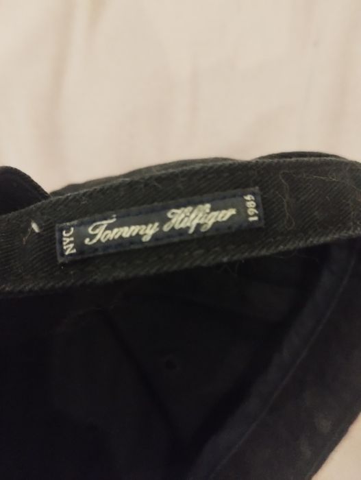 Czapka Tommy Hilfiger używana czarna