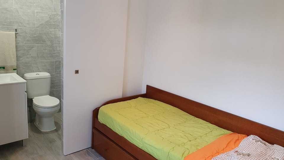 Quarto com Casa de Banho Privada e Cozinha Partilhada - Vilar de Andorinho (Próximo da N222)