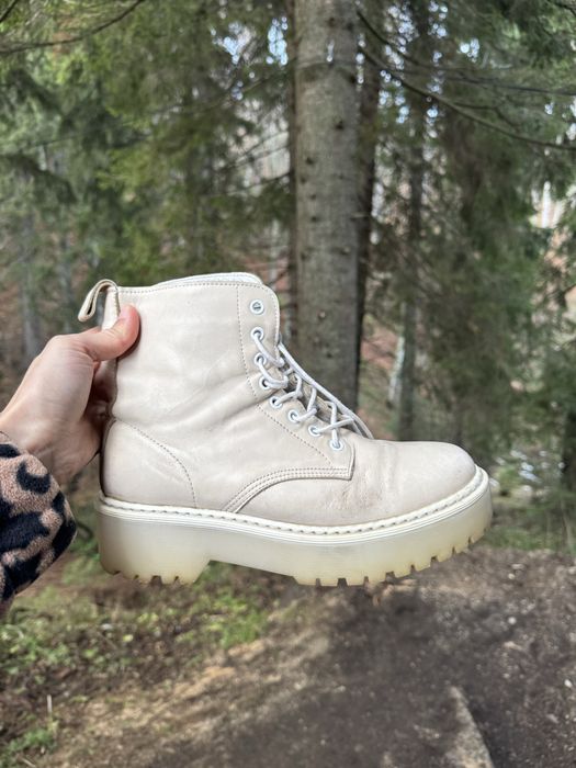 Взуття кросівки, 39-39.5 розмір черевики, мотоботи жіночі