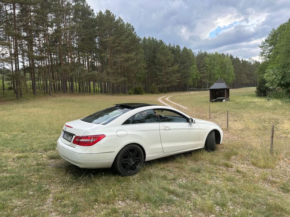 Mercedes-Benz Klasa E Mercedes Benz coupé MANUAL + tył napęd