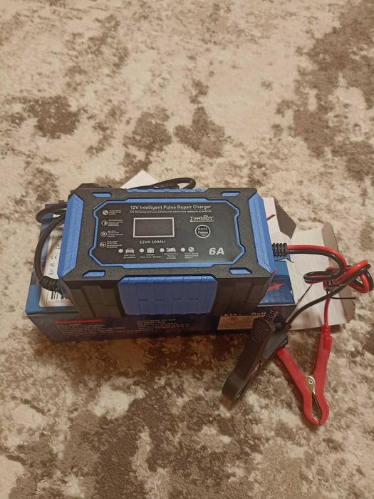 Зарядний пристрій для акумулятора