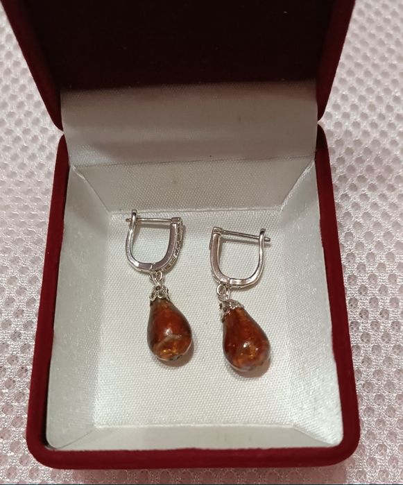 Янтарные  винтажные украшения