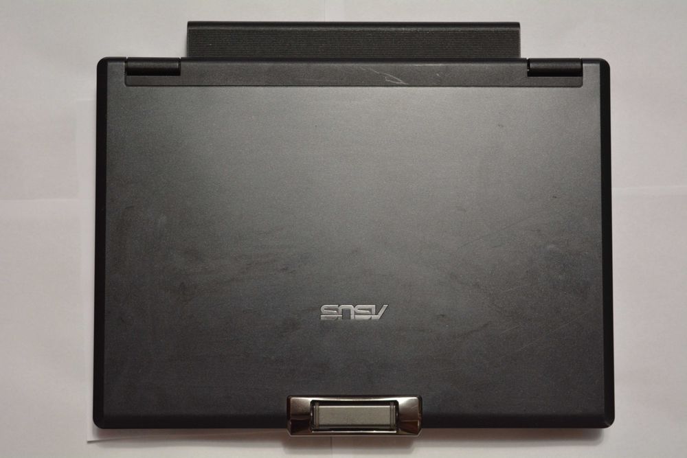 Ноутбук Asus F9E