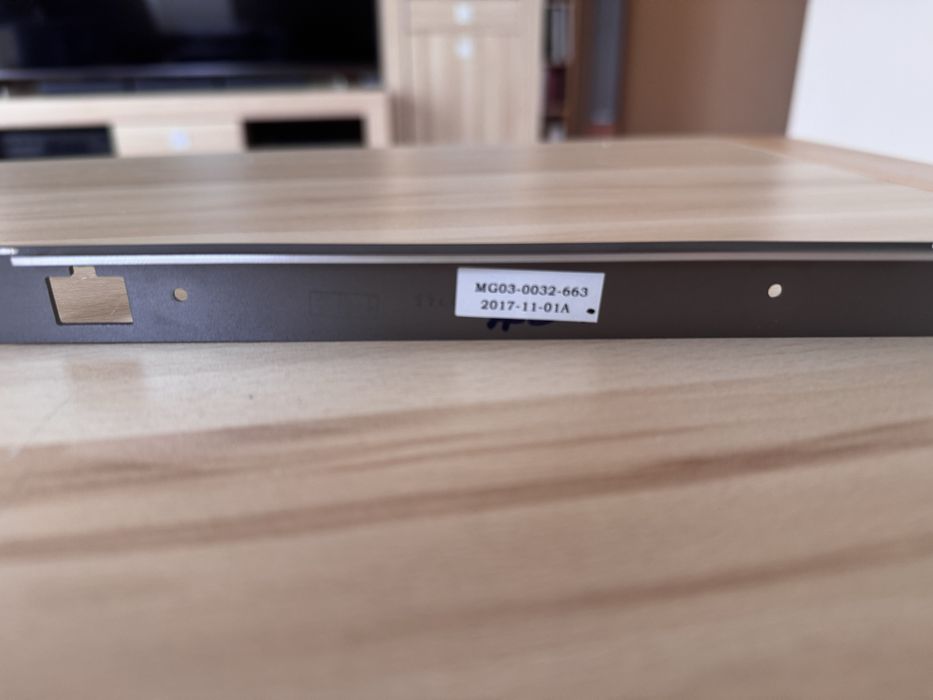 Ramka obudowy Dell Precision 7720