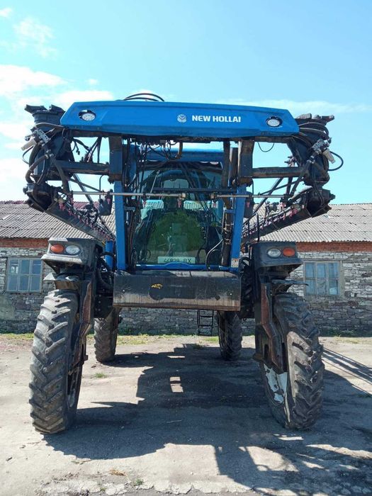 обприскувач самохідний New Holland  SP275F