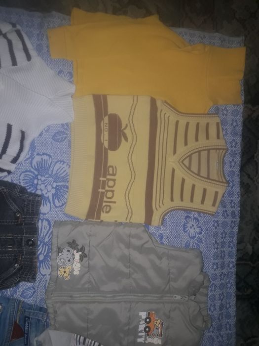 Комбинезон демисезон 6-9 мес, человечки, футболка 0-18 мес