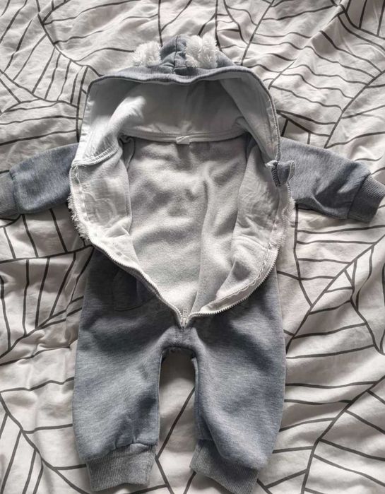 Kombinezon dresowy z uszami 68