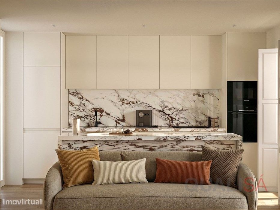 Apartamento T1 com varanda em prédio novo no centro histórico de Br...