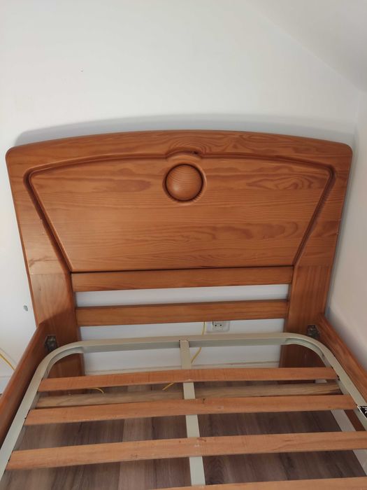 Mobília Quarto de Solteiro em Pinho Mel - Completa