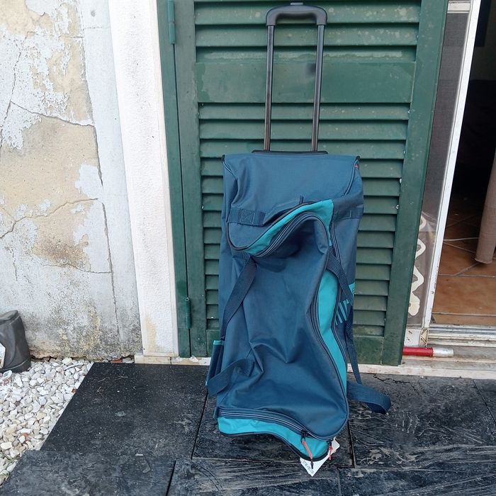Mala de viagem completa , e nova em folha!!