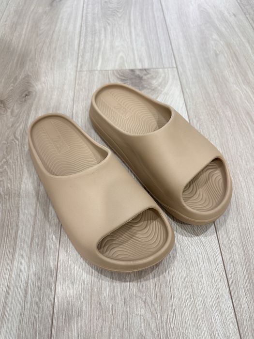 Тапки zara, взуття, шльопанці, бежеві