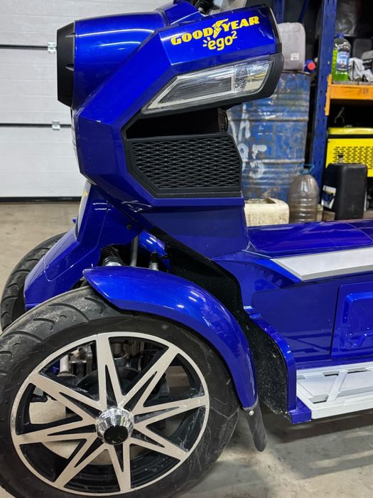 2 аккумулятори. Doohan Goodyear Ego 2. Скутер