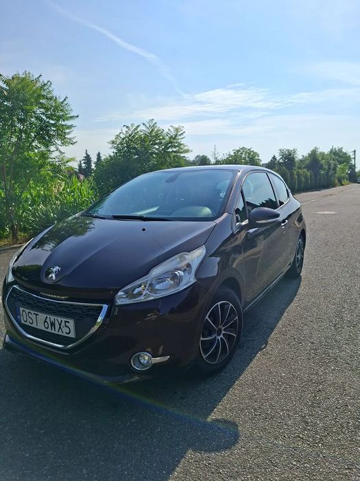 Peugeot 208 Peugeot 208 Hatchback