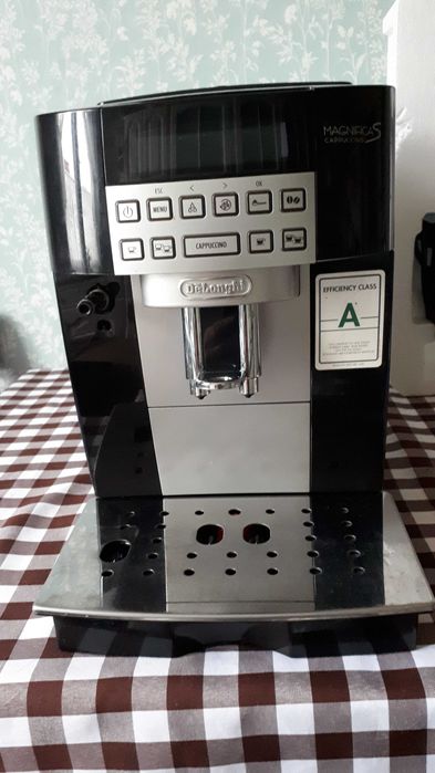 Ekspres ciśnieniowy DeLonghi MC DE DL ECAM22.366.B