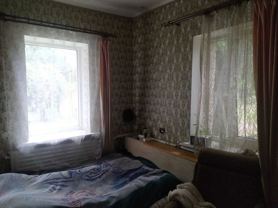 часть дома 1\3 на правом берегу 60м"