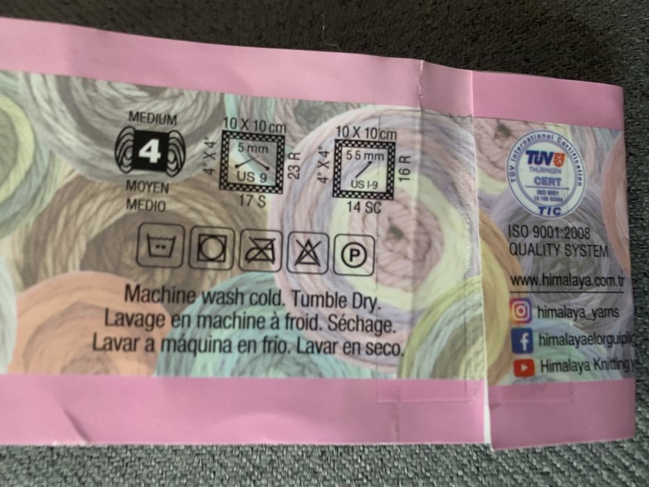 Koc rękodzieło na szydełku mięciutki i bardzo przyjemny