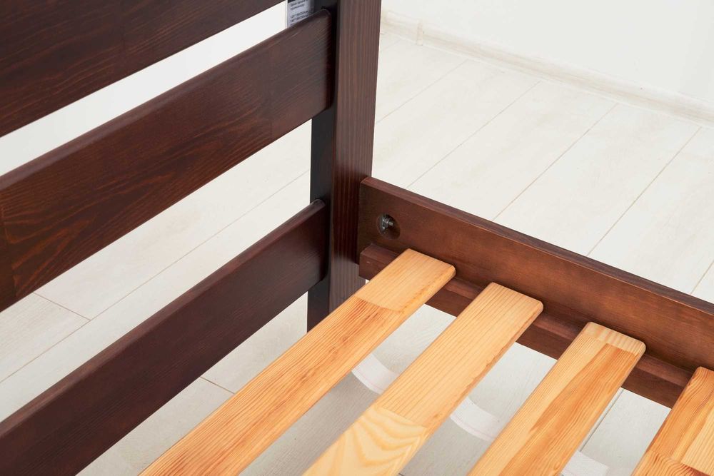 Двуспальная деревянная кровать Рич из массива сосны Деревянная кровать