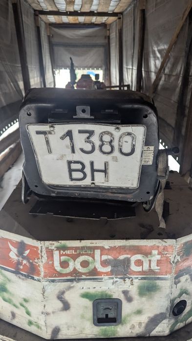 Міні екскаватор BOB-CAT X220