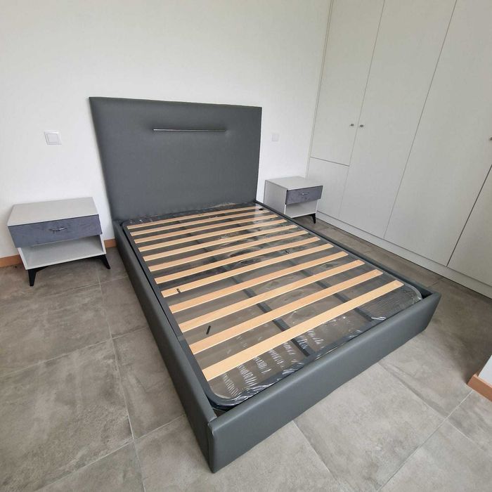 Camas De Casal Estofadas Top de Gama 190x140m Estrado Incluído 199€ !!