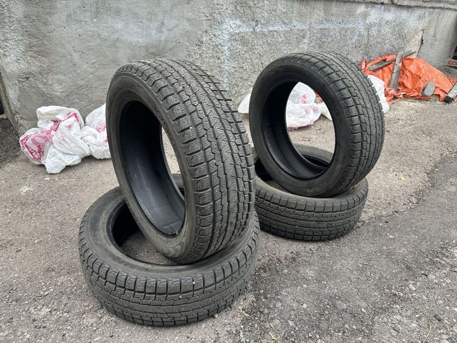 Гума зимова Yokohama 225/55 R19 iceGUARD G075