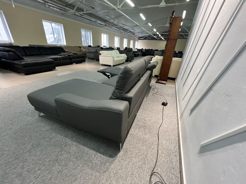 Виставковий стан новий Диван шкіряний кутовий темно сірий реклайнер