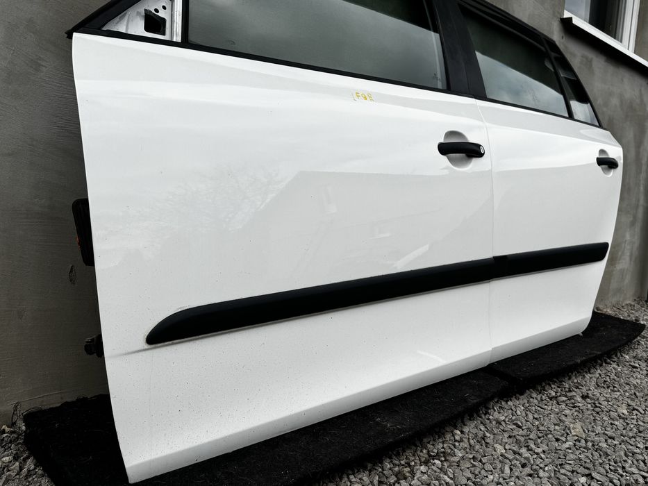 Двері ліві/передня/задня Skoda Fabia 2/Шкода Фабіа 2007-2014 Рік Combi