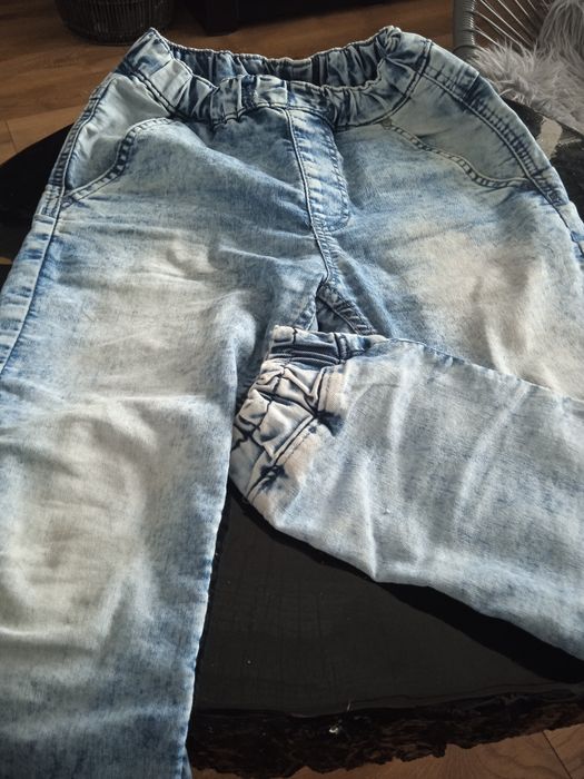 Jeansy chlopiece Reserved