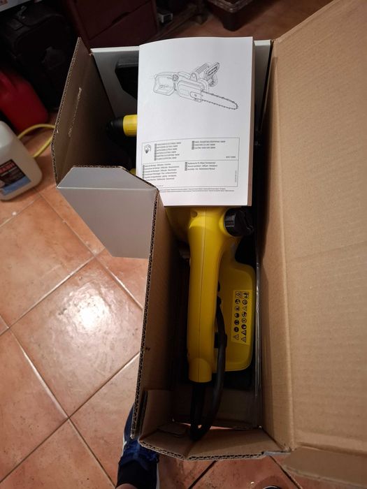 Moto serra electrica nova por estrear comprada 03/2026 ainda na caixa