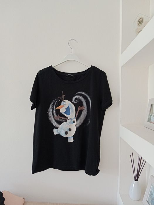 Czarny t-shirt damski z Olafem house m